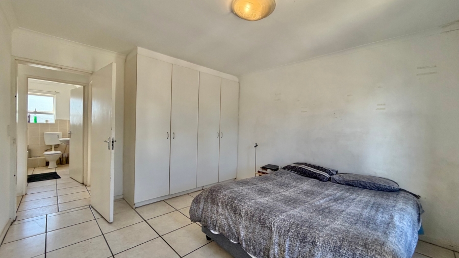 2 Bedroom Property for Sale in Guldenland Western Cape